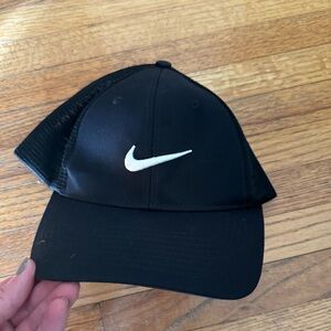 Nike | Black Cap | Small
